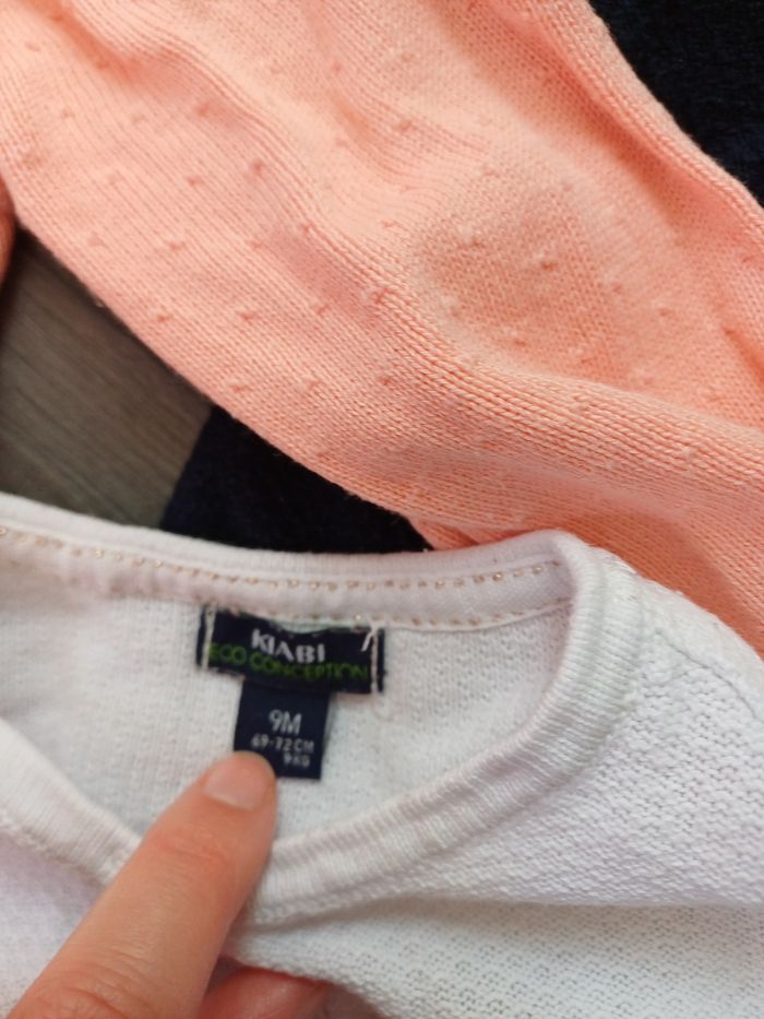 Lot 3 gilets 9  mois - photo numéro 3