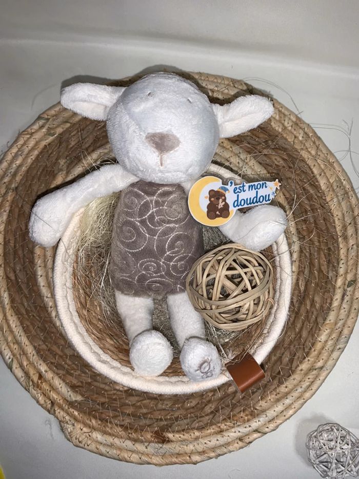 OB36 doudou mouton Obaibi