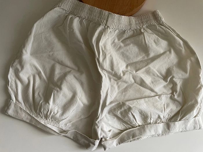 Short fille crème - photo numéro 2