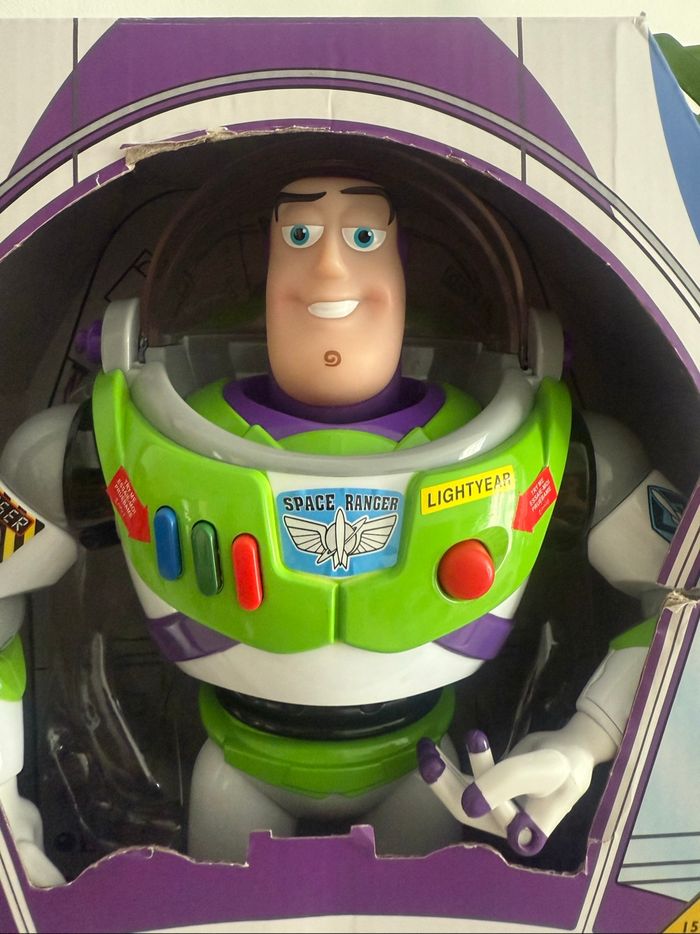 Jouet Buzz L’Éclair – Figurine Parlante 15 Phrases & Sons – Disney Pixar Toy Story - photo numéro 2