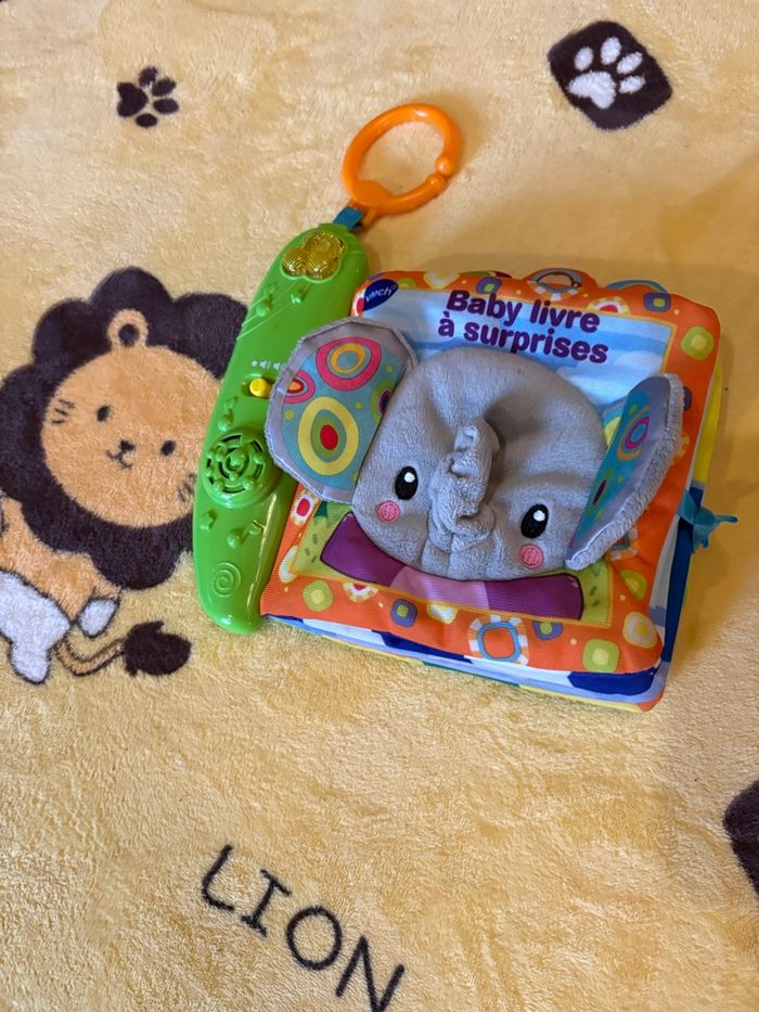 Livre tissu interactif VTech - photo numéro 2