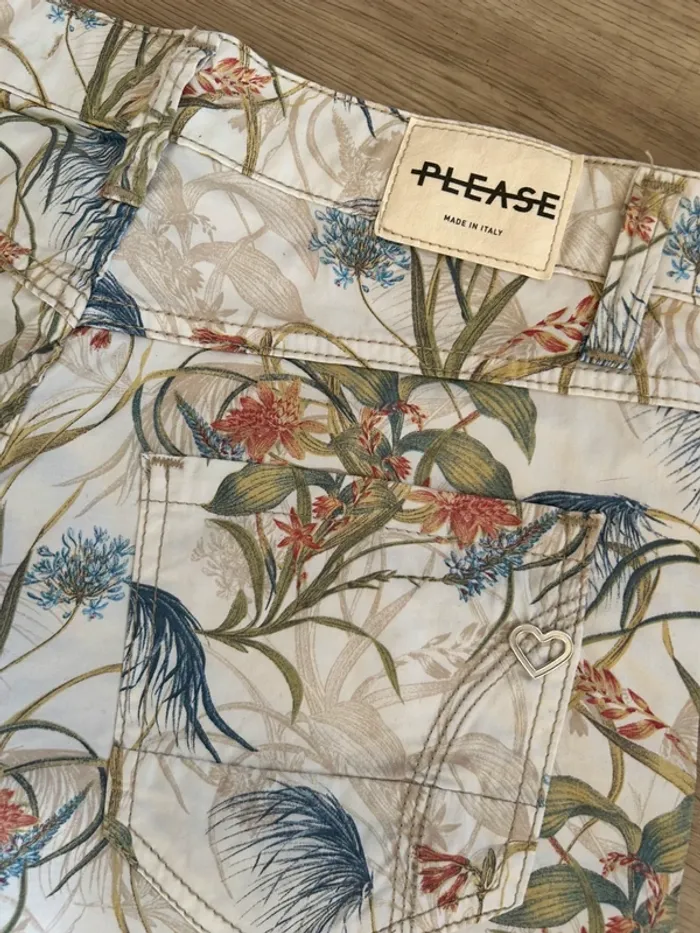 Please short imprime fleuri taille 38 - photo numéro 4