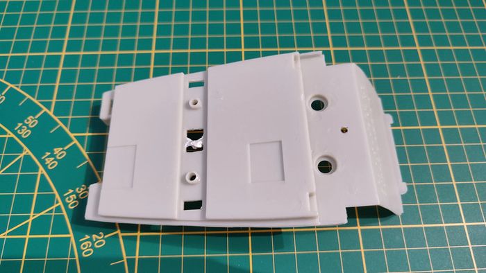 Châssis interne pièce détachée miniature 1/18 Citroën traction 15cv 1952 Maisto #B36 - photo numéro 2