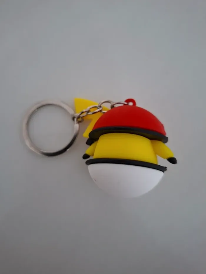 Porte clé Pokémon Pikachu - photo numéro 2