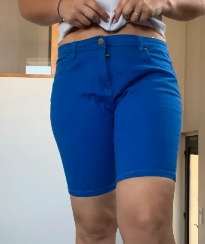 Short pantacourt bleu b.a basic