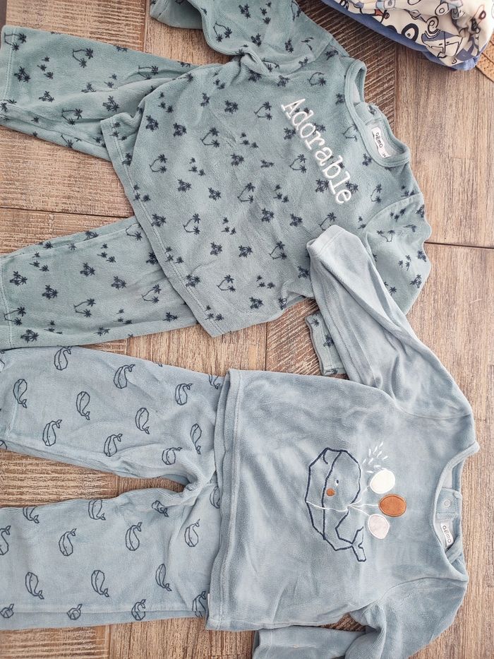 Lot 24 mois/2 ans - photo numéro 2