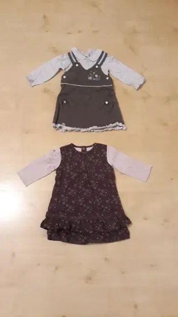 Lot de 2 robes 12 mois
