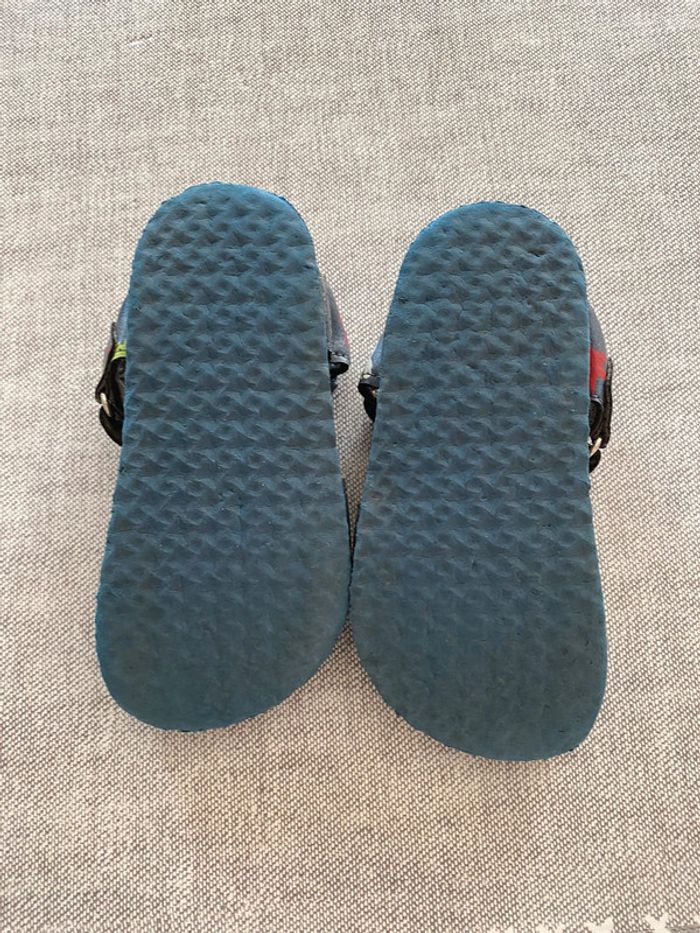Nus pieds dinosaures taille 24 - photo numéro 3