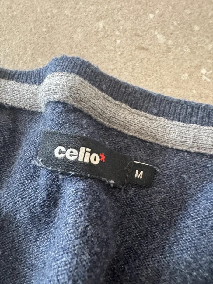 Pull bleu Celio, taille M, très bon état - photo numéro 3