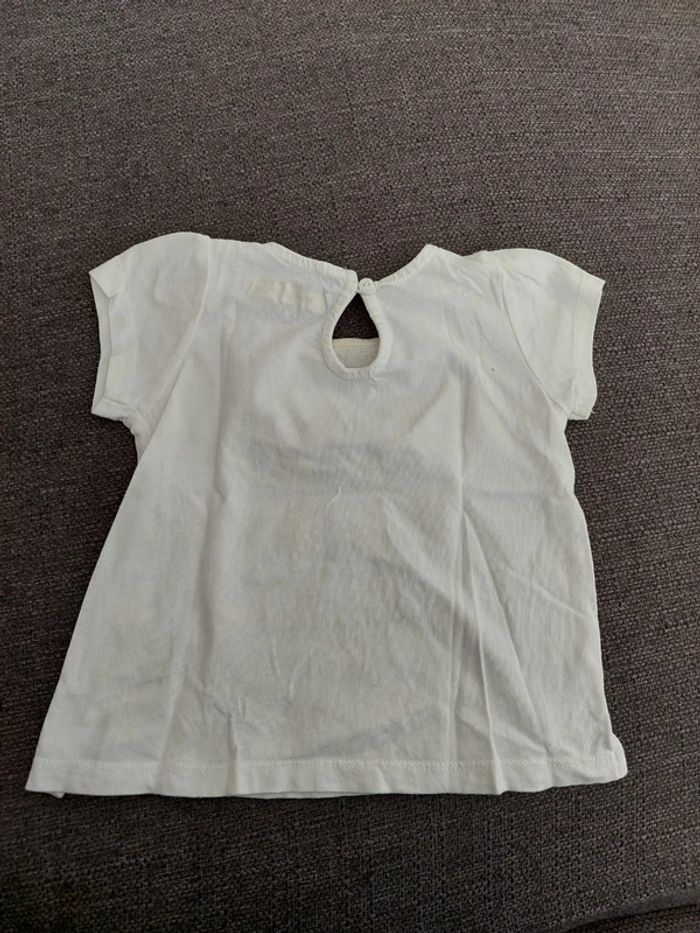 T-shirt et pantalon - photo numéro 3