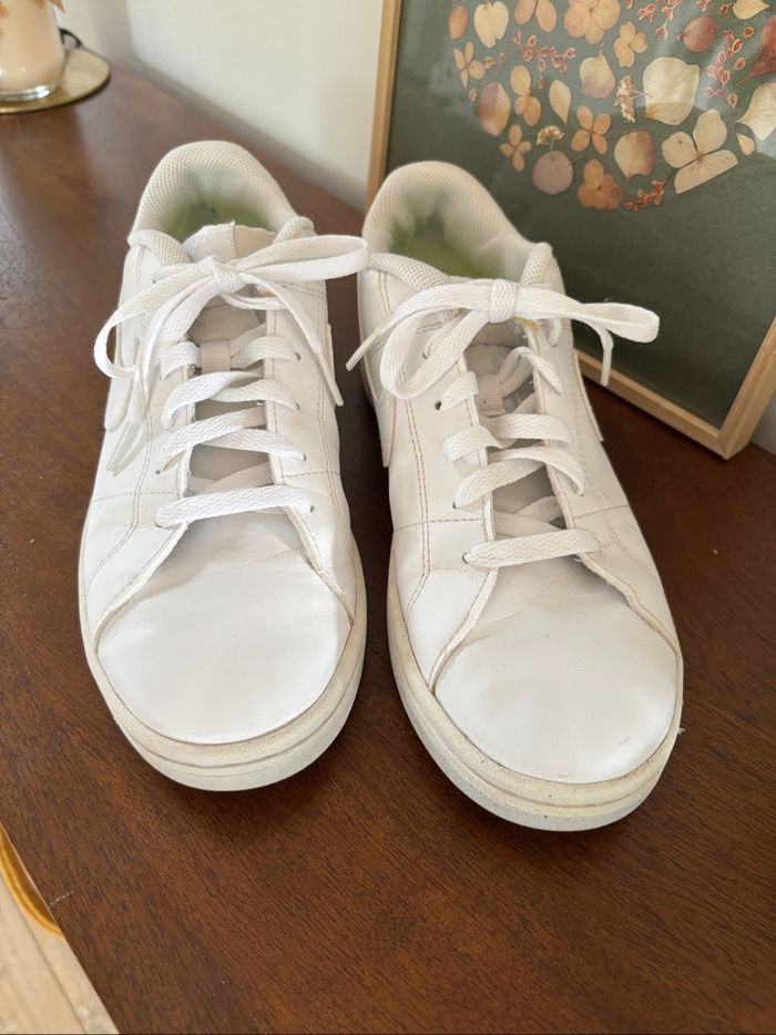 Basket Nike court royal 2  t.42 - photo numéro 2