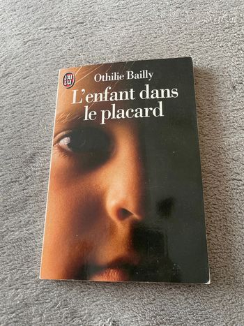 livre l’enfant dans le placard