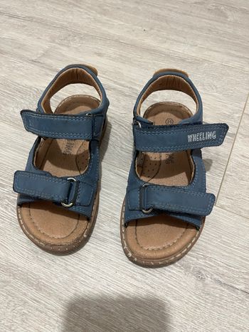 Sandales 25