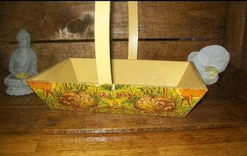 Panier en bois animaux de la forêt