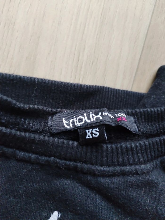 🖤 Pull noir XS – Marque Triplix - photo numéro 2