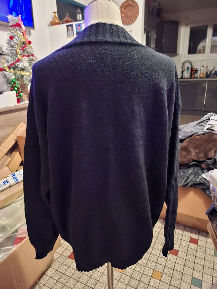 (Y) femme taille 38 noir hiver col V a manche longues pull en maille ample loisirs couleur unie pull a tricoté elegant decontracté basique pull hiver chaud retro sweater doux confortable neuf 
Prix 8 euro - photo numéro 3