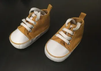 Baskets jaune