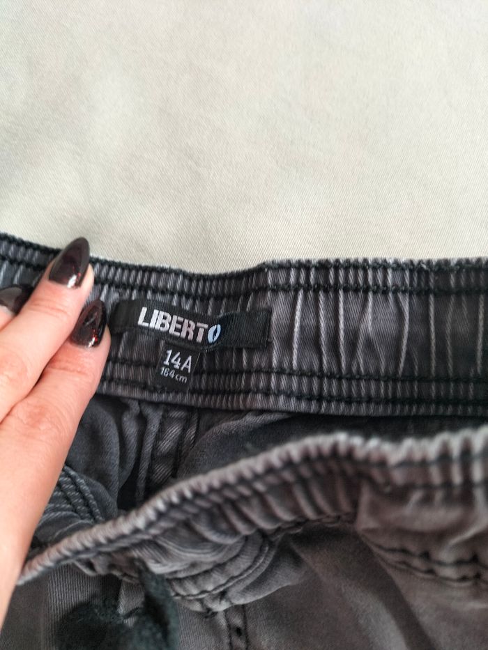 🖤 Pantalon jogger gris foncé - 14 ans - Liberto - Très bon état 🖤 - photo numéro 4