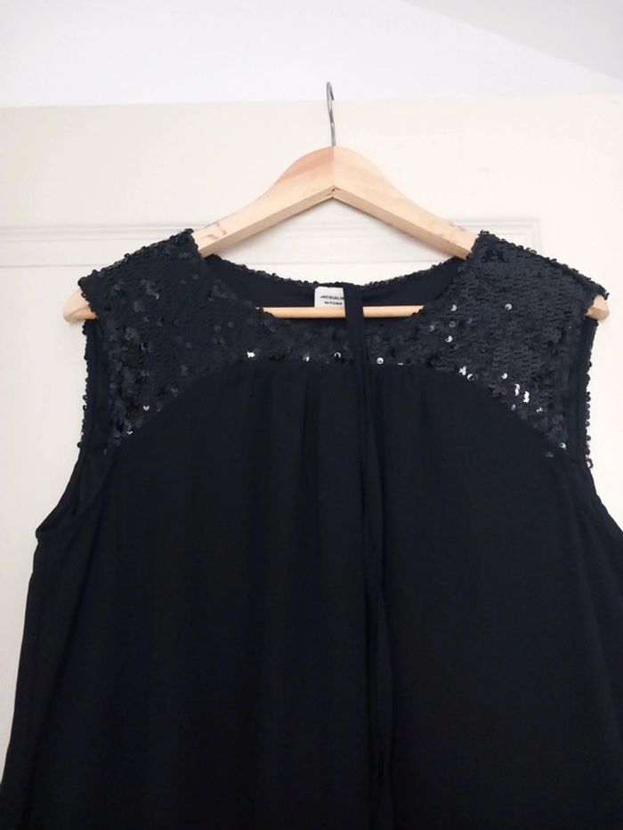 Robe noire 40 - photo numéro 2