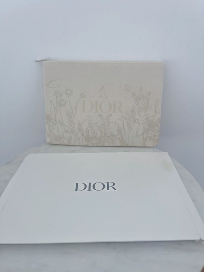 🌟 Pochette, trousse Dior neuf beige à motifs avec emballage - photo numéro 6