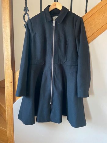 Manteau style peplum Assos