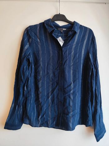 Chemise légère bleu marine à liseré argenté taille 34 Etam