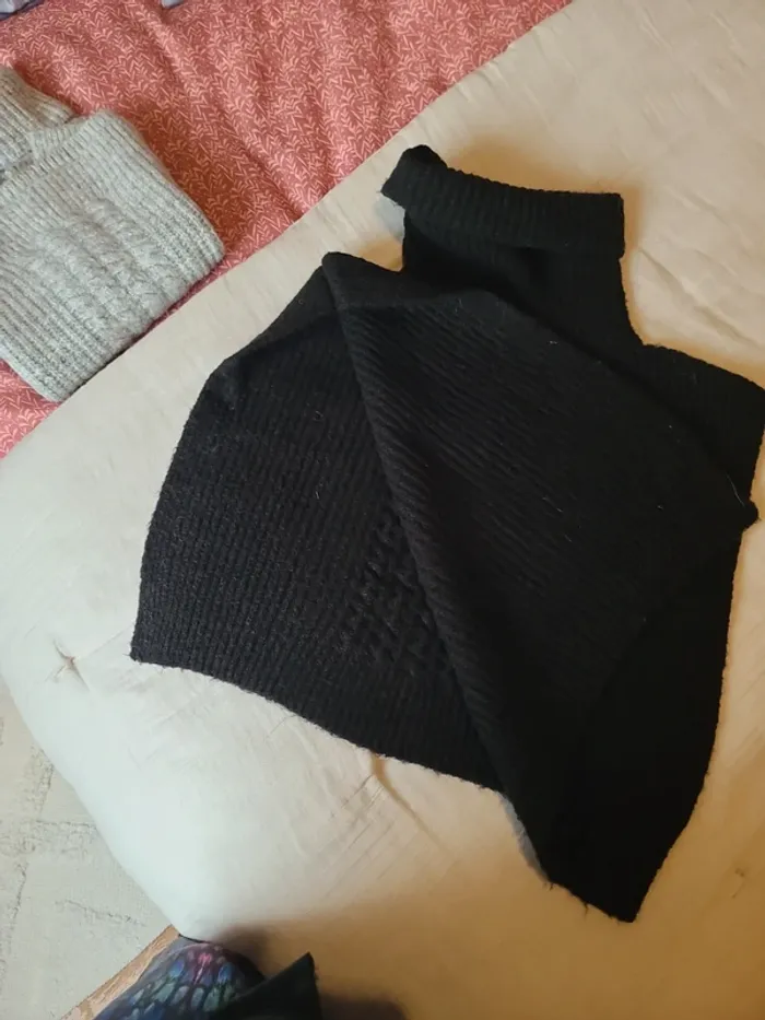 Pull sans manches,  col roulé - photo numéro 5
