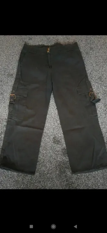 Pantacourt femme taille 40
Camaïeu