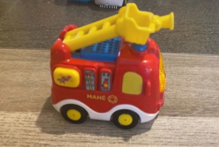 Tut tut bolide Mahé le camion de pompier. - photo numéro 2