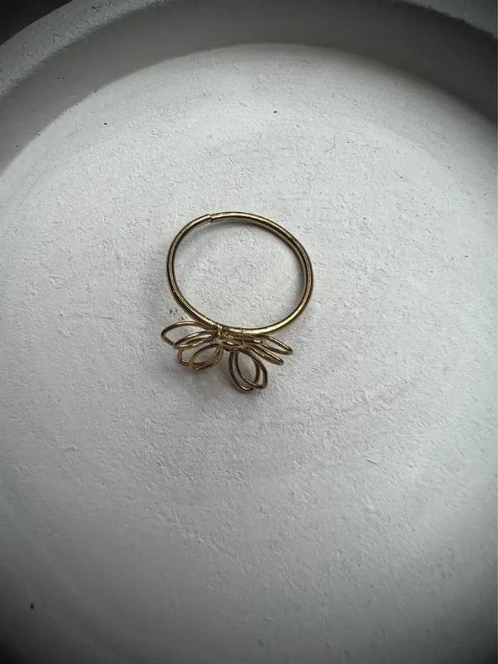 Bague fleur dorée - photo numéro 5