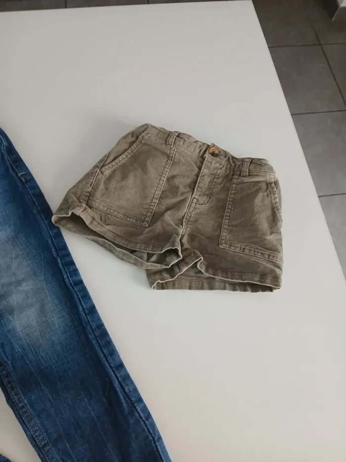 Lot vêtements fille 7 ans - photo numéro 3