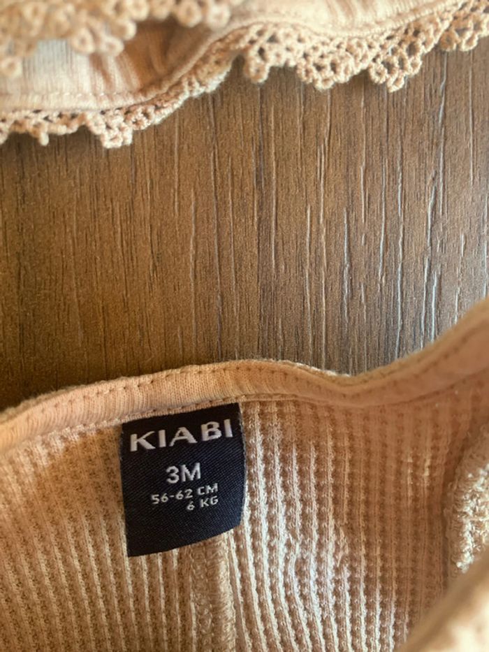 Ensemble combinaison short et bob fille Kiabi 3 mois - photo numéro 4