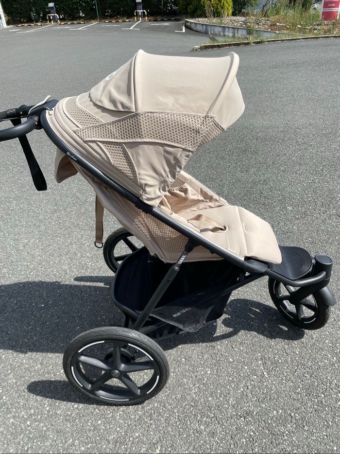 Poussette tout terrain running Cybex - photo numéro 3