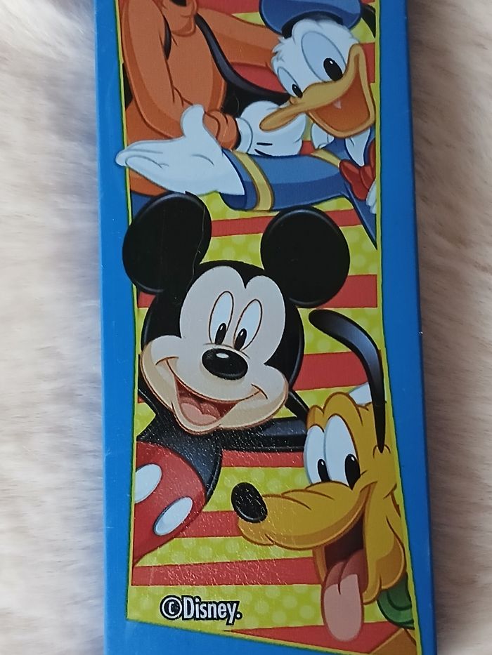 Papeterie Disney: 6 Crayons-couleur Minnie +Maxi gomme Mickey & ses amis - photo numéro 4