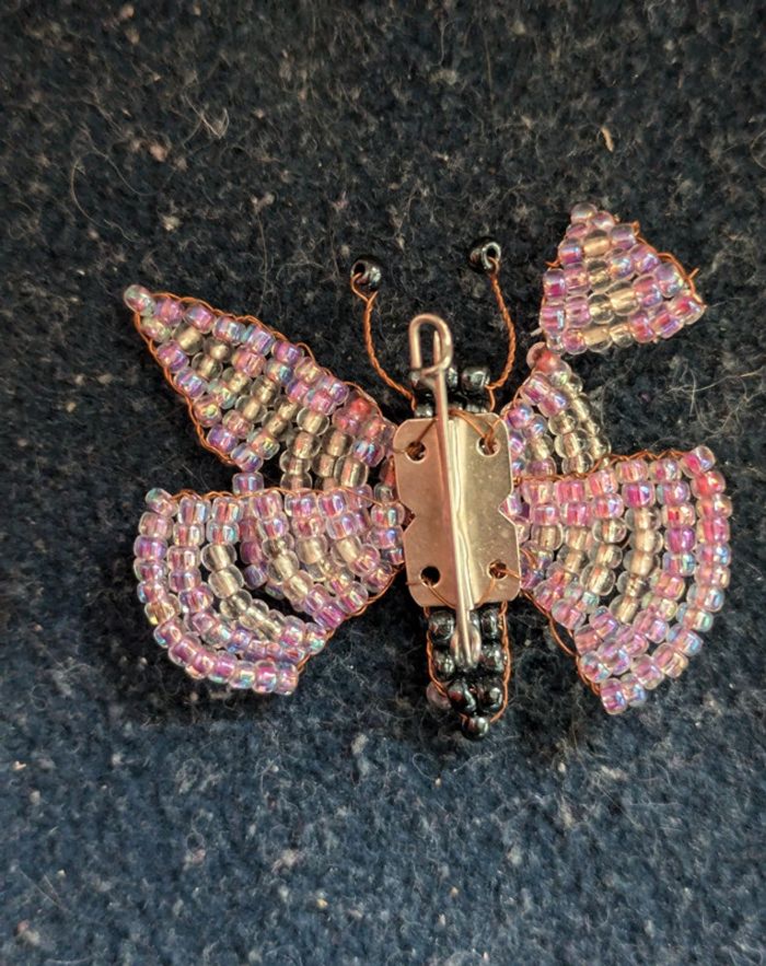 Broche a perles papillon - photo numéro 4