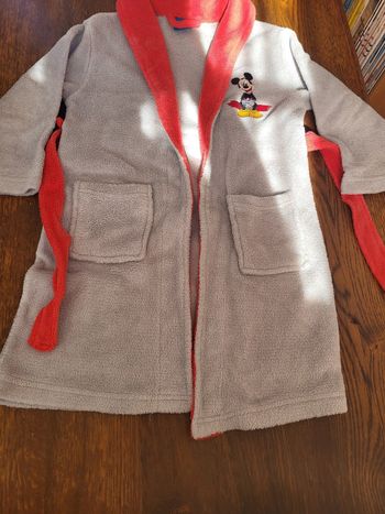 1 robe de chambre garçon 4 ans 