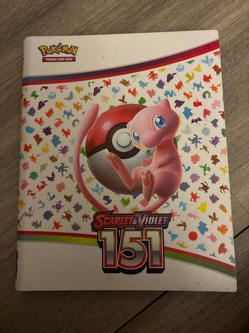 Classeur pokémon 225 cartes reverses holographique 