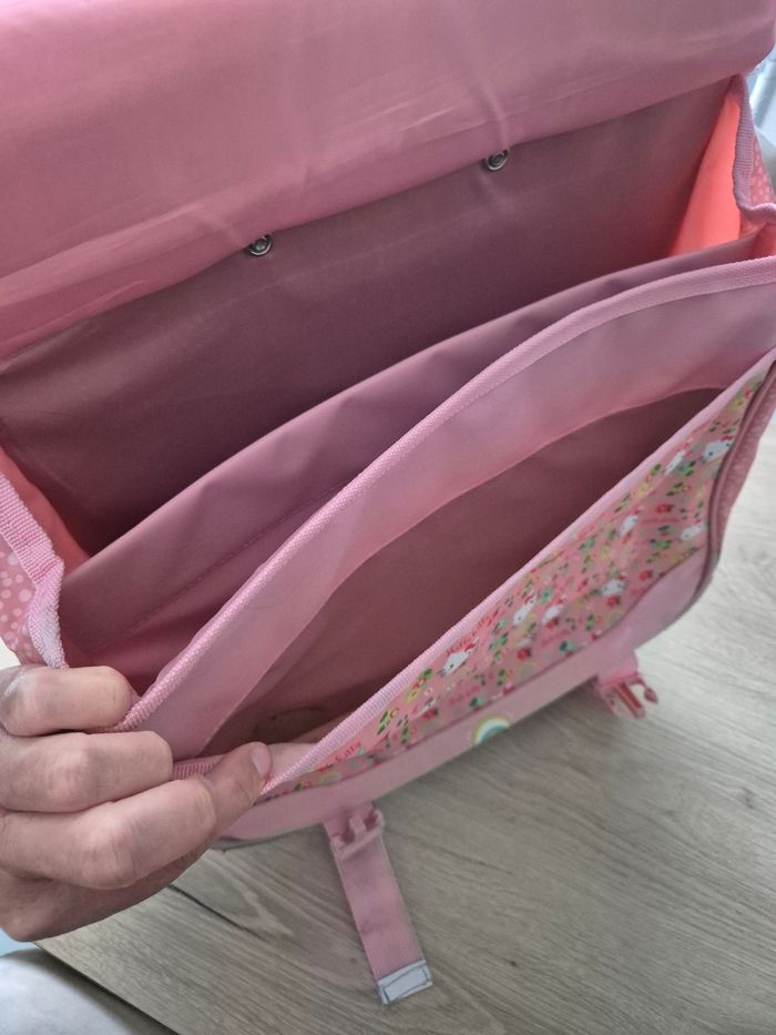 Cartable HELLO KITTY - photo numéro 3