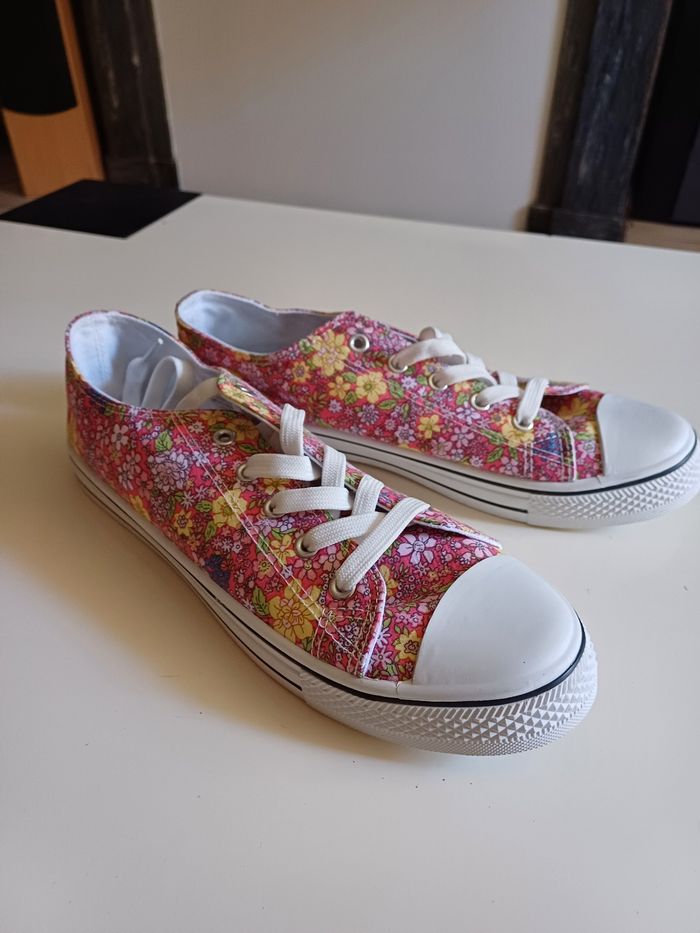 Jolie baskets en toile imprimé fleuri neuve - photo numéro 2