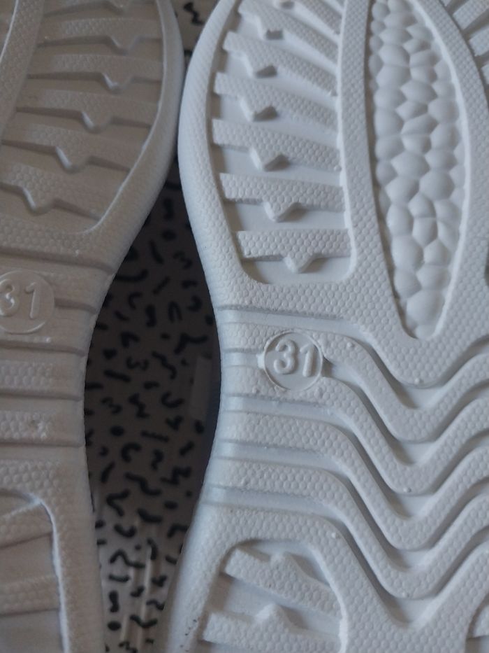 baskets fille frozen elsa lumineuses pointure 31 neuves - photo numéro 3