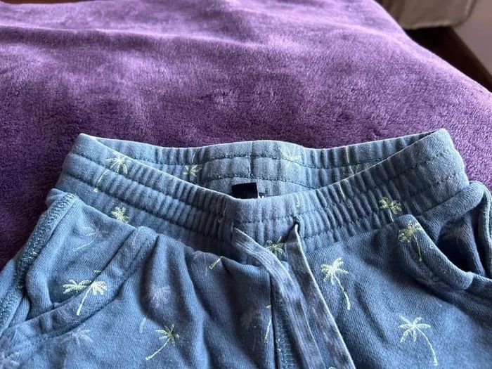 Bermuda short garcon en molleton bleu imprimé palmiers kiabi 3 ans - photo numéro 8