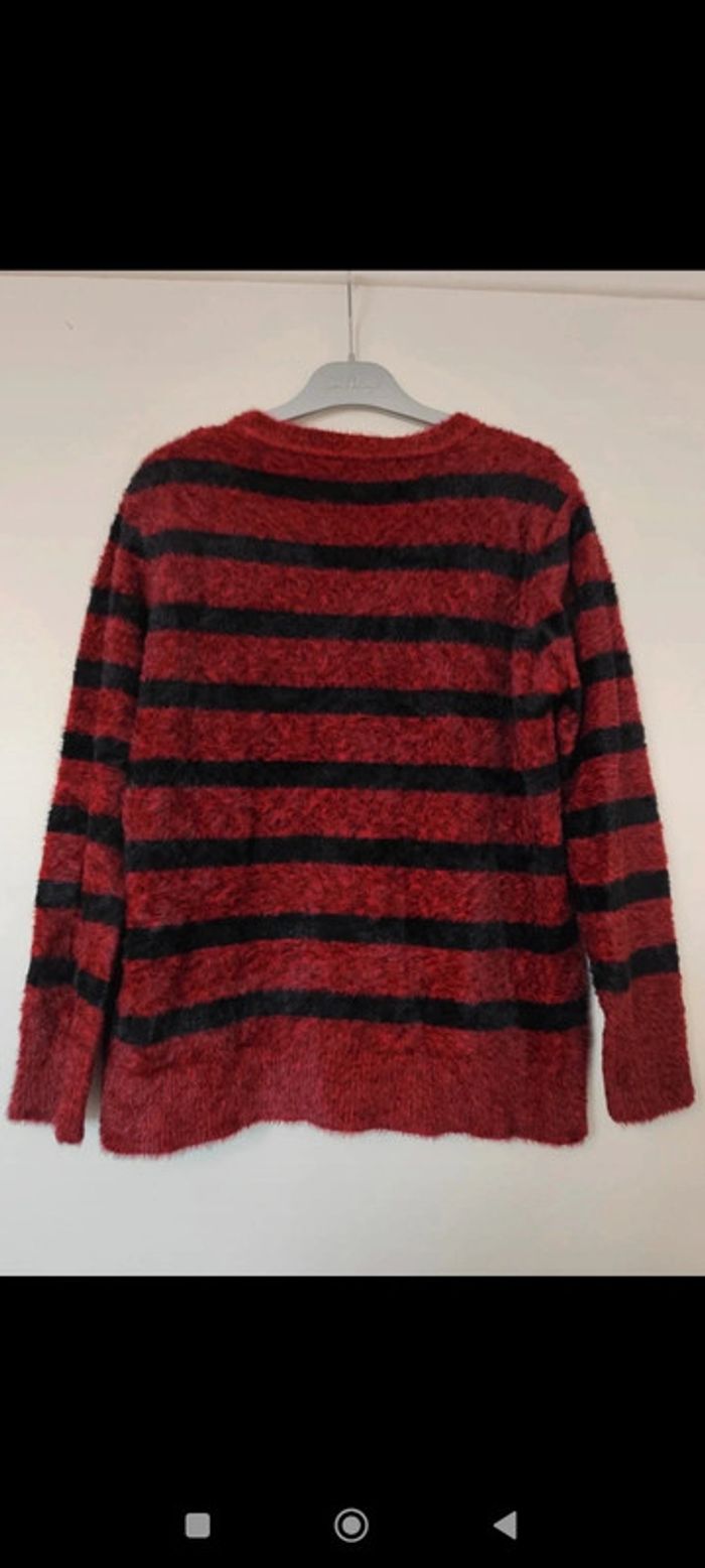 Pull à poils bordeaux et noir taille 36 - photo numéro 2