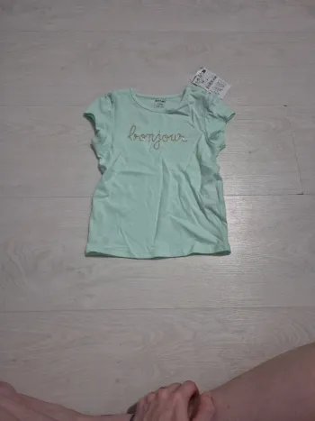 T-shirt manches courtes neuf avec étiquette