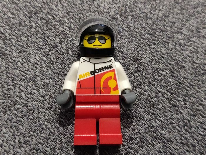 Minifig Lego pilote Air borne - Très bon état - Vrai Lego