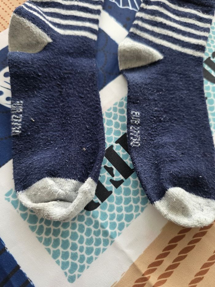 LOTS DE 3 PAIRES DE CHAUSSETTES GARÇON 👦 TAILLE 27/30 - photo numéro 5
