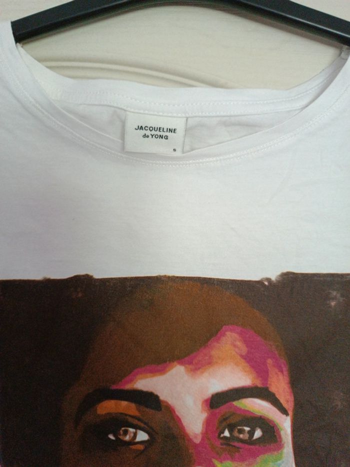 Tee shirt neuf - photo numéro 2
