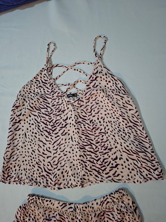 Ensemble pyjama undiz rose poudré avec imprimé rose et noir en taille XS - photo numéro 6