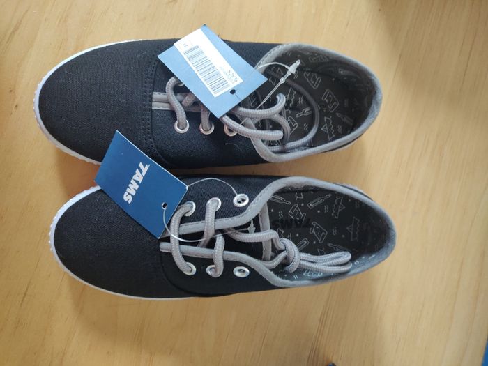 Baskets toile taille 31 neuve noire - photo numéro 2