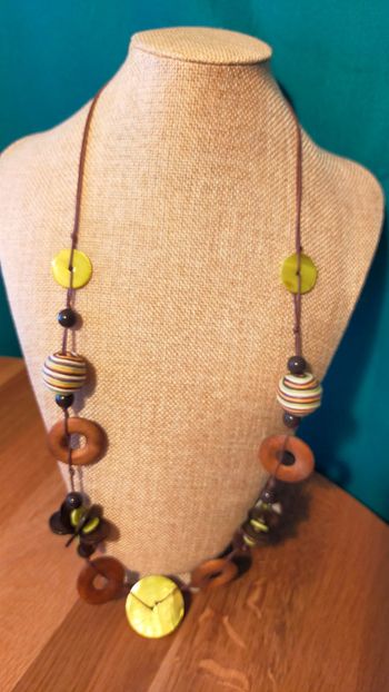 Collier long ethnique multimatériaux – Collection Terres d’Ailleurs