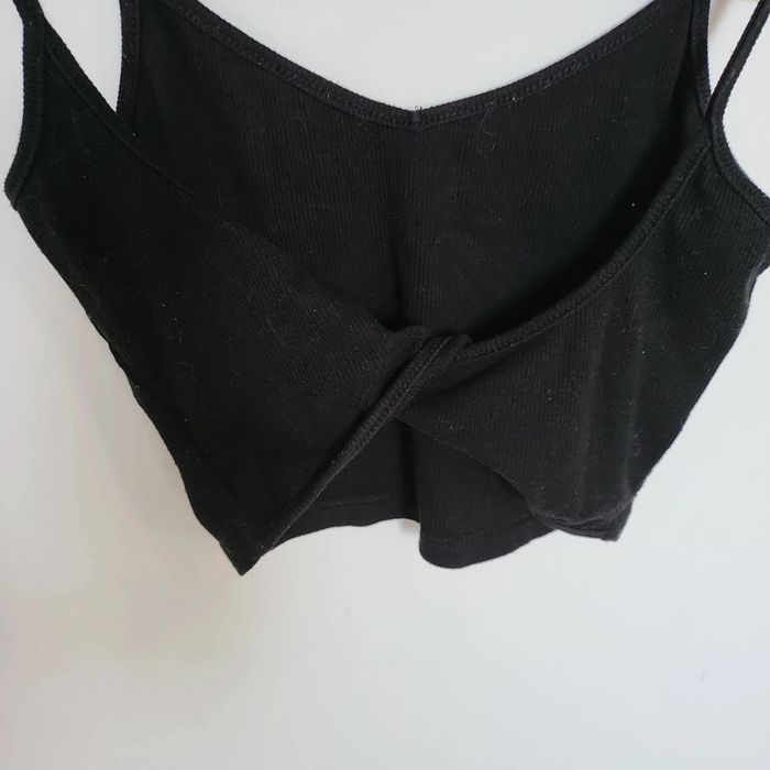 Top court croisé dans le dos . Shein taille xs - photo numéro 2